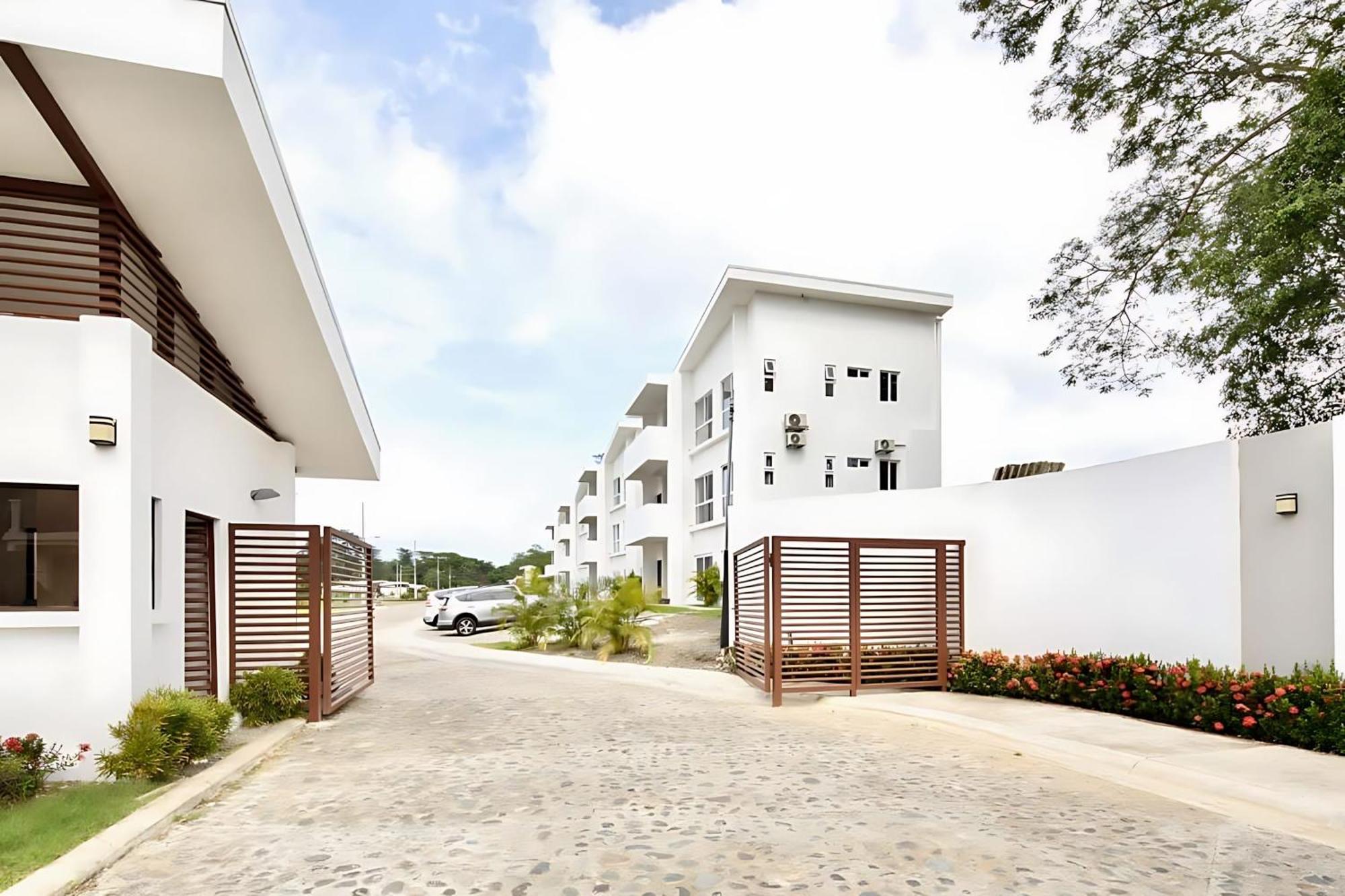 Modern 2Br Condo - Minutes From Jaco Beach - Prime Location Екстериор снимка